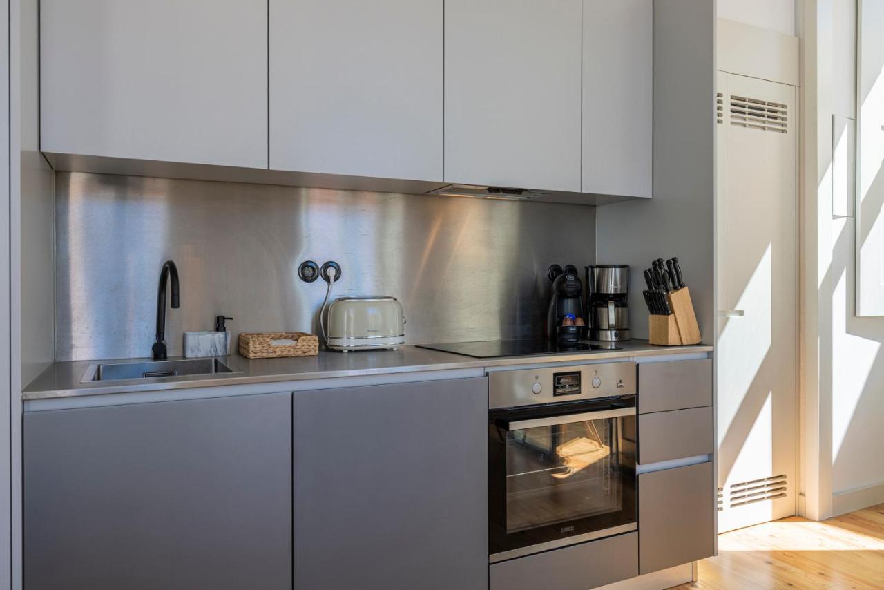 Glamorous 3Bdr Apartment In City Center By Lovelystay リスボン エクステリア 写真