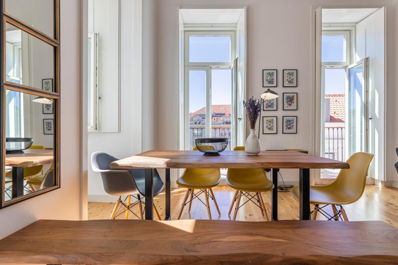 Glamorous 3Bdr Apartment In City Center By Lovelystay リスボン エクステリア 写真