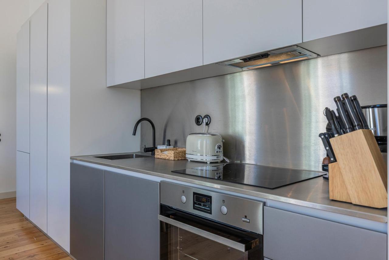 Glamorous 3Bdr Apartment In City Center By Lovelystay リスボン エクステリア 写真